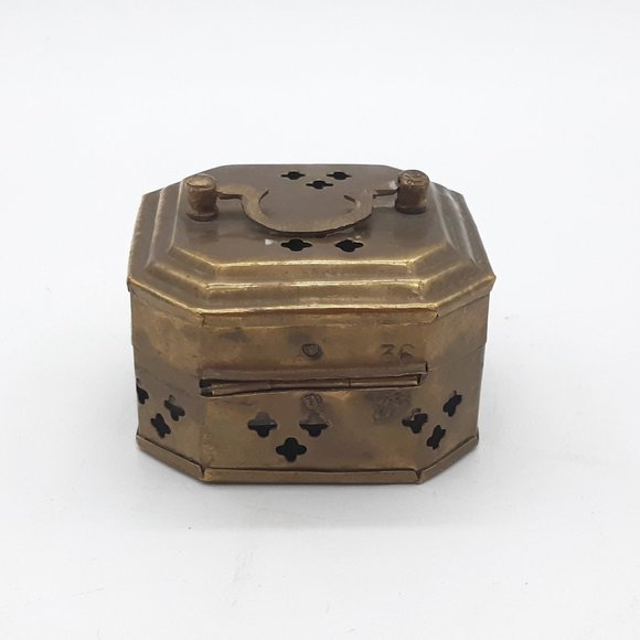 Vintage Indian Brass Cricket Box - Picture 5 of 10